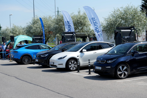 EVs is lined up and charging with Ignitis ON charging stations