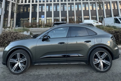 Porsche Macan Electric